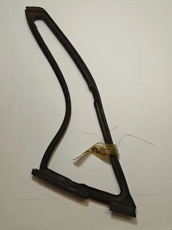 Dodge Plymouth Valiant 1960-1962 puerta izquierda ventana ventilación tira meteorológica 2081357 nuevo de stock Foto 2 de 3