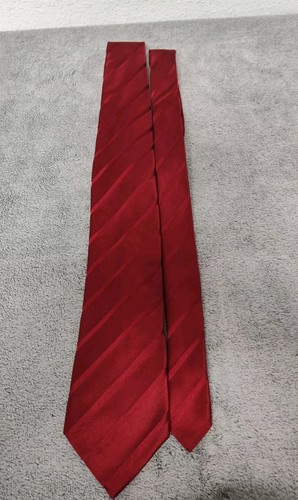 Van Heusen Mens All Red With Red Striped Simple Neck Tie - Picture 2 of 3