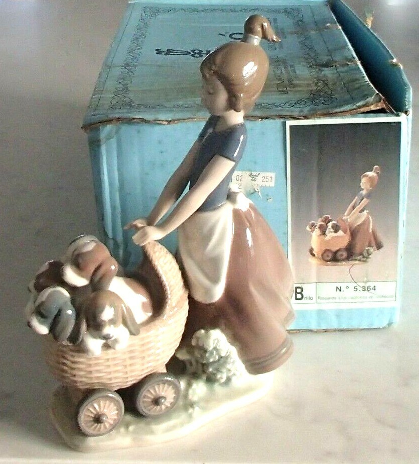 LLADRO リヤドロ PUPS IN BOX 1121 フィギュリン LLADRO リヤドロ PUPS