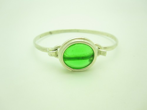Sterling Silver Green Glass Round Hinged Bangle Bracelet