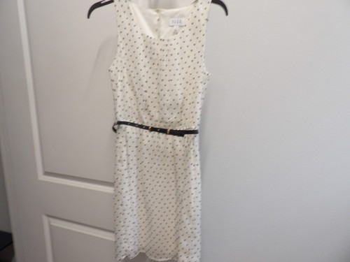 Elle ladies dress, white with tiny black squares, size 2. - Picture 1 of 7