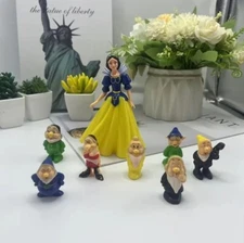 Snow White and Seven Dwarfs Set Of 8 Figures Small Decorations Cake Topper Toys 
