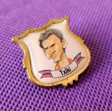 TXIKI pin FC BARCELONA "ELS PINS DE LES CARICATURES 94-95" metallic SPAIN