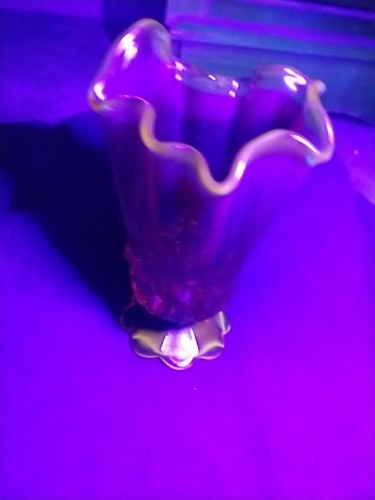 Fenton Amberina Swung Vase Handkerchief Glass Art Pedestal GLOWS Vintage MCM - Picture 6 of 8