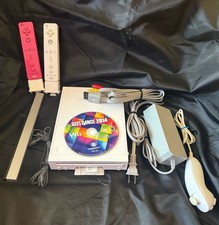 NINTENDO Wii CONSOLE BUNDLE w/ CONTROLLERS MO...