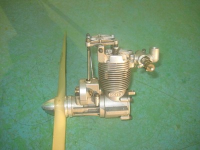 SAITO FA-30 Single Cylinder 4-Stroke Glow Engine w/ Muffler, Prop & Nut