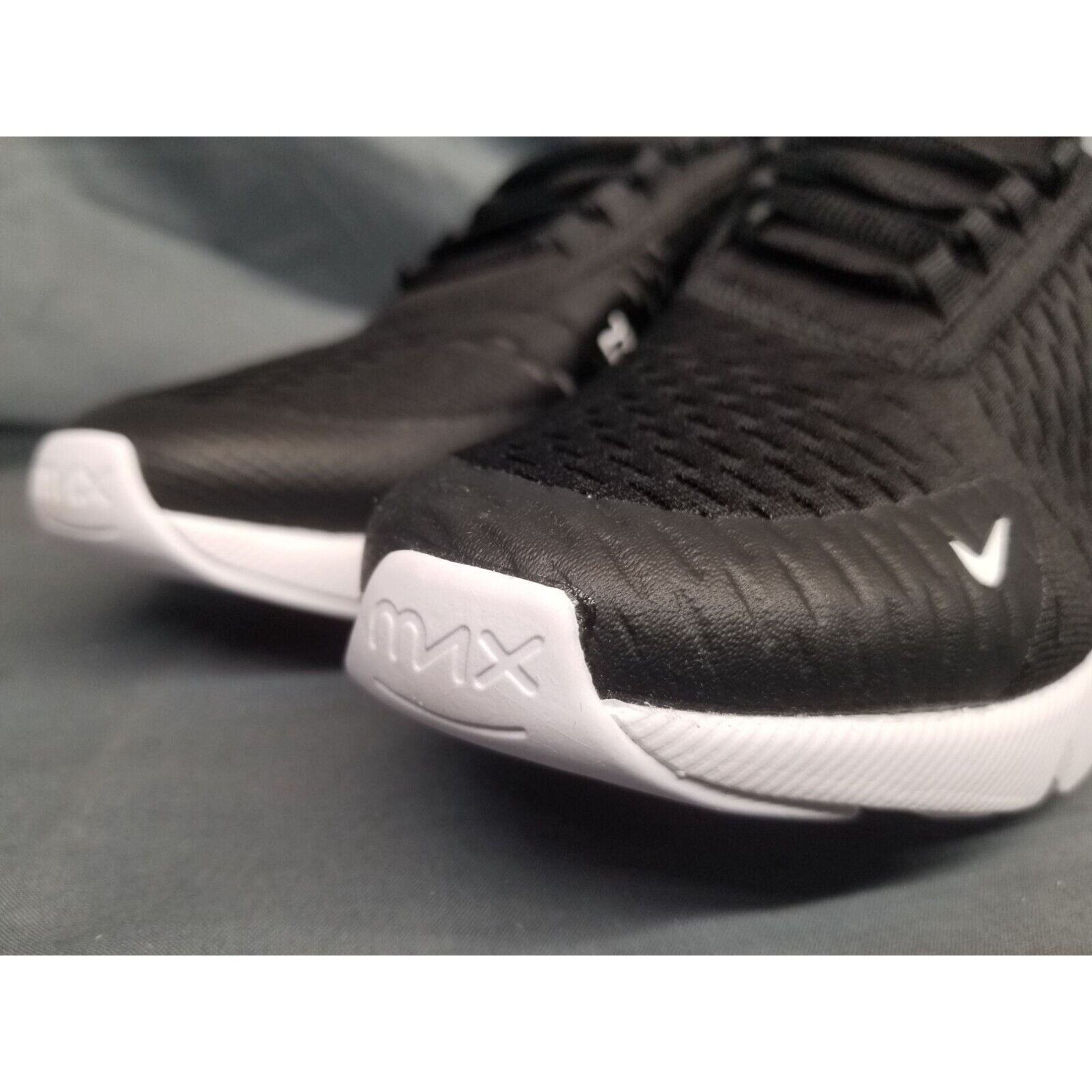 Nike Men's Air Max 270 Sneakers AH8050 002 Black White Size 11 NEW NO BOX! thumbnail 4