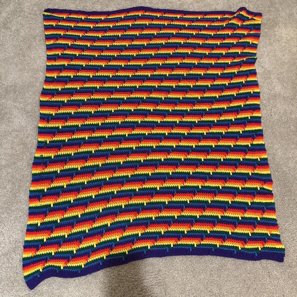 Manta afgana de colección para regazo rayas arco iris hecha por abuela acrílico ganchillo Foto 3 de 4