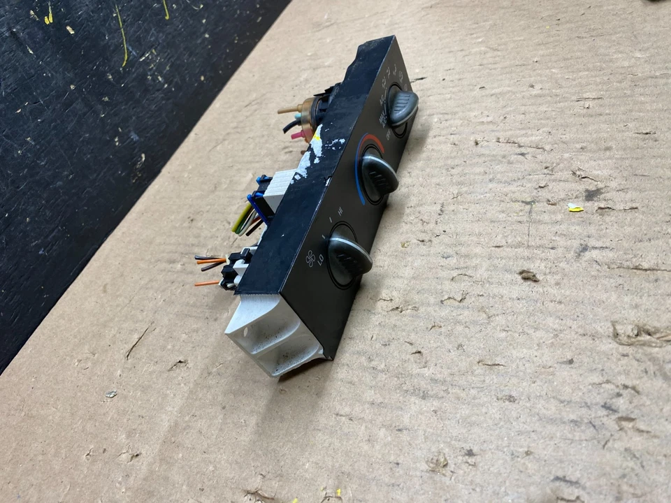 GMC Savana Chevrolet Express 1500 1996-2000 control de clima aire acondicionado t4947 DG Foto 2 de 4