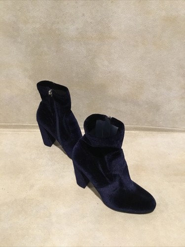 Steve Madden Women's Brisk Blue Velvet Block-Heel (4.5") Sock Booties size 7M