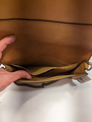 Neu mit Etikett T-Shirt & Jeans Senf Langhorn Emblem kleine Schultertasche Geldbörse - Bild 11 von 11