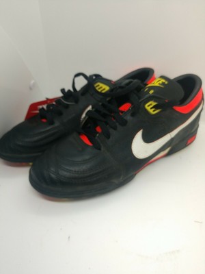 indoor soccer nike