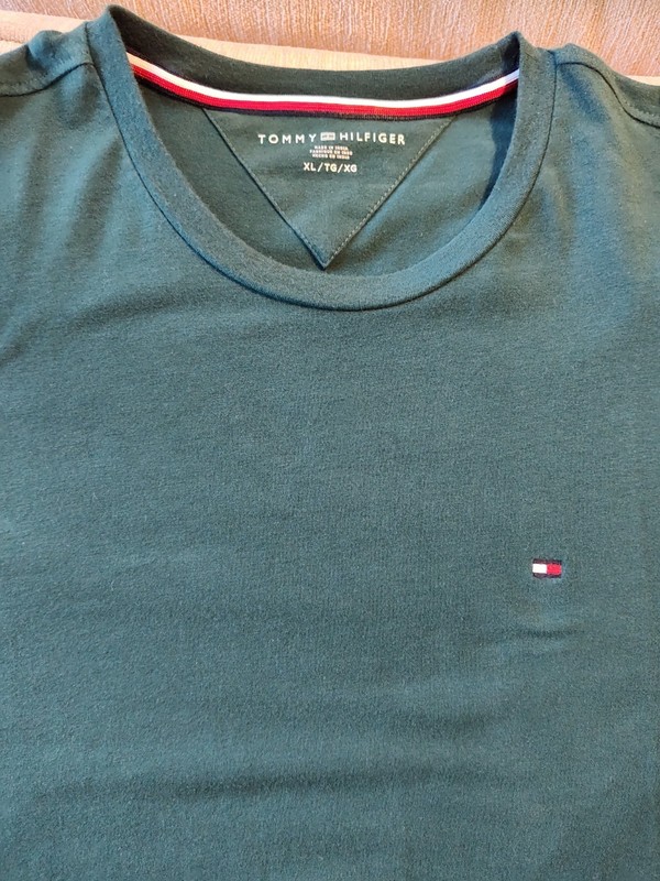Mens Tommy Hilfiger Tee Shirt XL NWOT $34.99