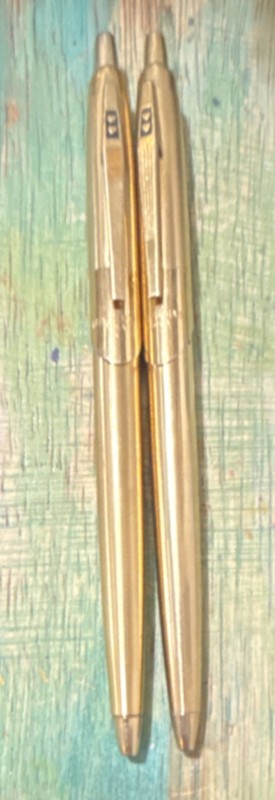 Paper Mate Vintage 2-Piece Gold Tone Metal Pen not matching, good mechanics.