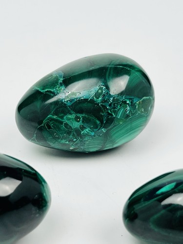 3 Malachite Stone Eggs 2 1/4", 2" & 1- 1/2" Gemstone African Green Rock Kenya - Picture 3 of 16