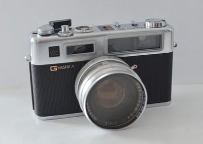 Yashica Electro 35 Analog Sucherkamera mit Yashinon-DX 45mm f/1.7   Japan. 2