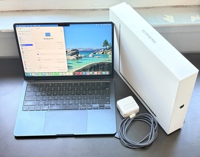 Apple MacBook Air M2 2022 A2681 8GB RAM 256GB SSD 42 Cycles - Box & Pwr Adptr