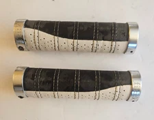 Fizik XC Lock On Bar Grips, Black/White, VGC