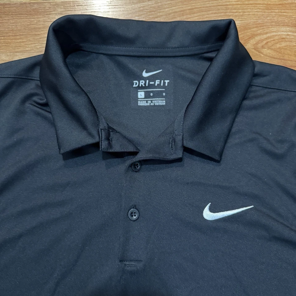 Camisa polo masculina de golfe Nike Dri-Fit manga curta preta tamanho grande colarinho - Imagem 2 de 4