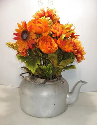 Antique aluminum tea kettle with Handle for floral arraignment / Flower pot