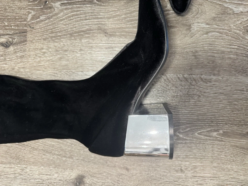 Botas por encima de la rodilla de terciopelo elástico Maison Margiela Foto 4 de 4