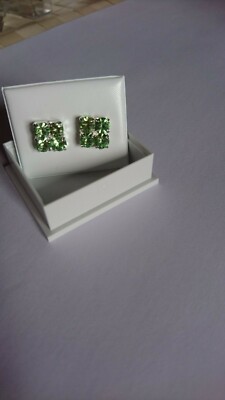 BRAND NEW>SILVER PLATED GREEN COLOURED  SQUARE SHAPE RHINESTONE   STUDS
