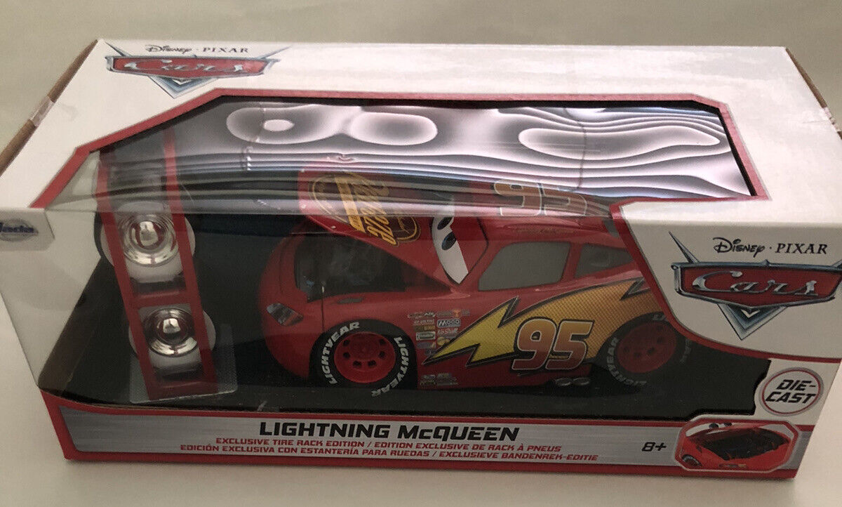 Disney Pixar Cars 1:24 Lightning McQueen Die-cast Car with Tire