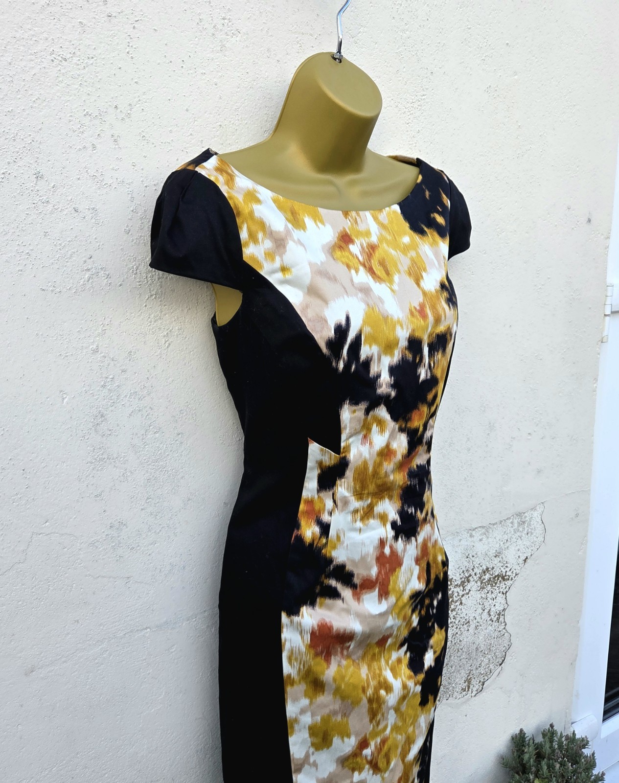 Stunning Marks & Spencer Woman Size 10 Black Orange Panel Sheath Lined Dress