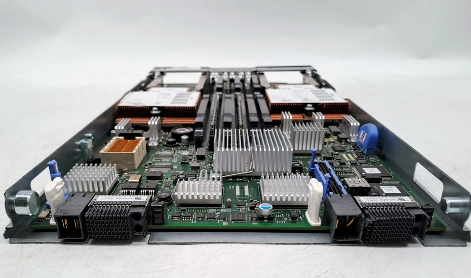 IBM 8853G6U HS21 Blade Server CPU 62097B1 RAM X4 8GB - Image 4 of 4