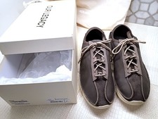 Raras Tenis Deportivas NUESTRO LEGADO Klove 41 Klove Metal con Garras Taupe (AGOTADAS)