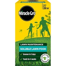 Miracle Gro Water Soluble Lawn Food 1kg Carton for Greener Thicker Grass