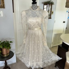 Vintage Victorian Ecru Wedding Dress Net Lace      B-38   W-28   H-42  