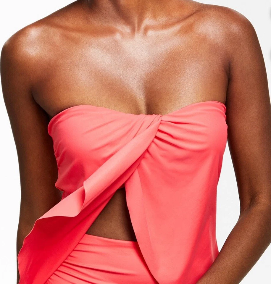 Tankini Vince Camuto Sin Tirantes Drapeado Sandía (Naranja) Mediano, $94 Foto 2 de 4