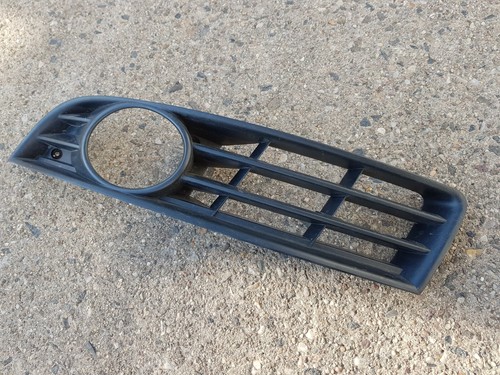 VW Passat 3C Stoßstange Nebelscheinwerfer Blende Vorne Links 3C0853665A