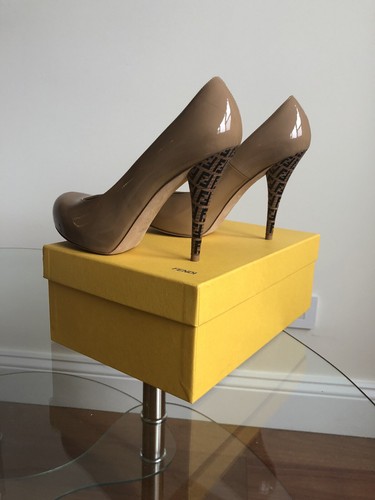 Fendi Patent Nude FF Logo Heel Pump Rare Stunning! Worn Once - Picture 2 of 12
