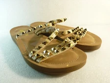 CUSHIONAIRE Women shoes sandals Wedge Beige Studded Slide Size 6.5 SKU 10961