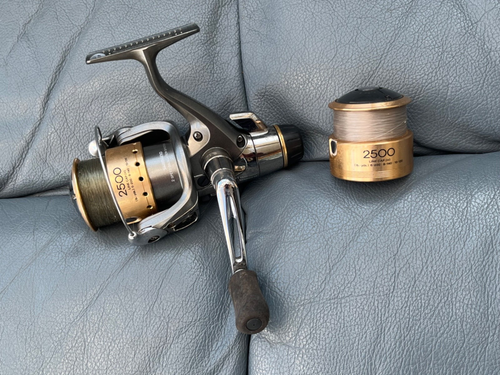 Shimano 'TWIN POWER 2500XT-RB' Specialist Reel - Fightin' Drag - 7BB's - VGC