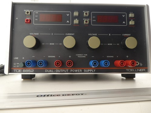 TOELLNER 2-Fach Labornetzgerät TOE8852 / 2 * 64V / 2 * 2,5A (25-2-27-6) - Bild 2 von 6