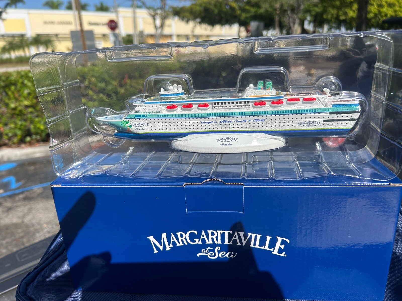 Jimmy Buffett Margaritaville at Sea Paradise Model Cruise Ship 2 scale NEW