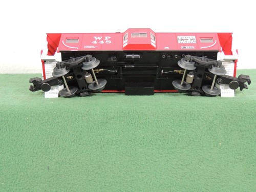 LIONEL WESTERN PACIFIC RED BAY WINDOW STYLE CABOOSE 6-17655 O SCALE 3 R NIB - Picture 11 of 13