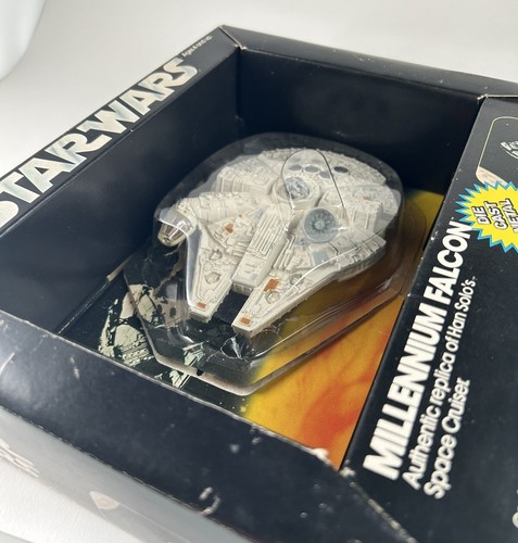 VTG 1977 Kenner Star Wars Die Cast Millennium Falcon w/ Box & Bubble- Not Sealed - Picture 9 of 10