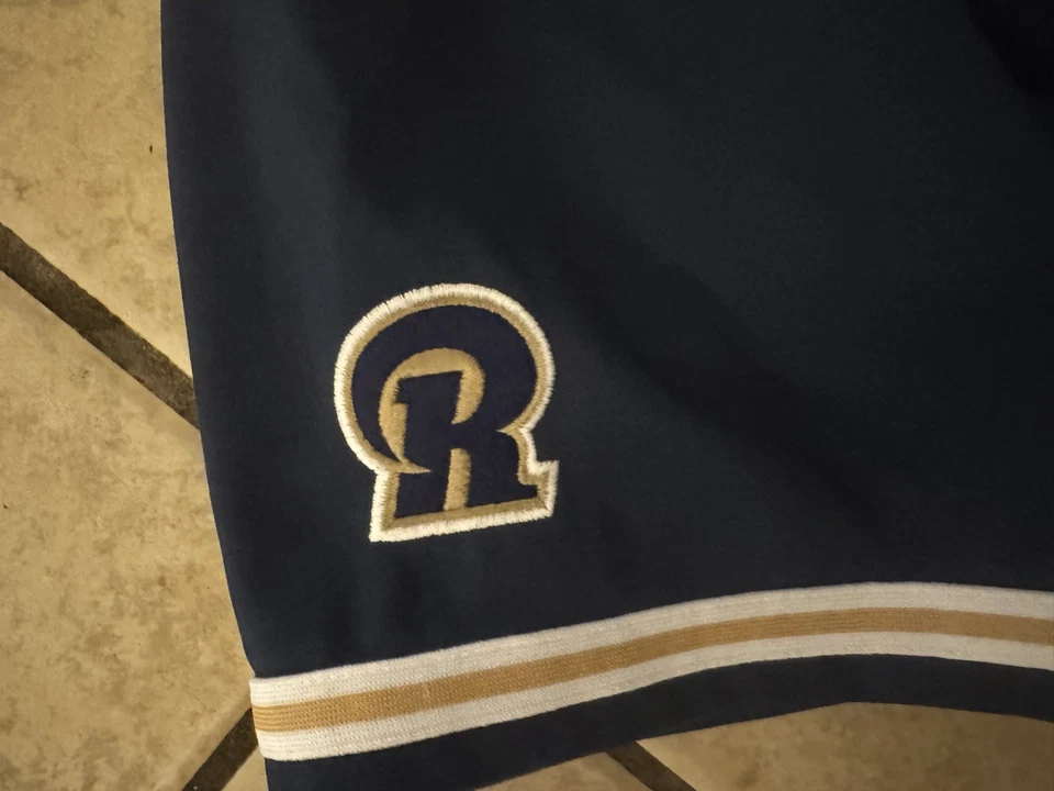 Camiseta deportiva para hombre VF Imagewear St. Louis Rams con botones grande, dorada azul marino Foto 3 de 4