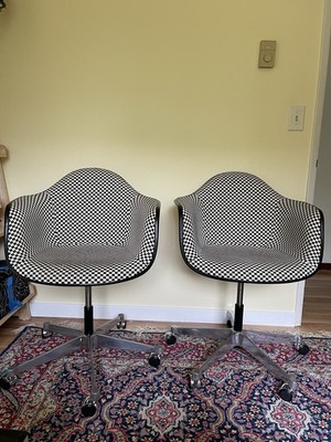 Eames Set of 2 Black/White Checkered Swivel Office Chairs w/ Wheels