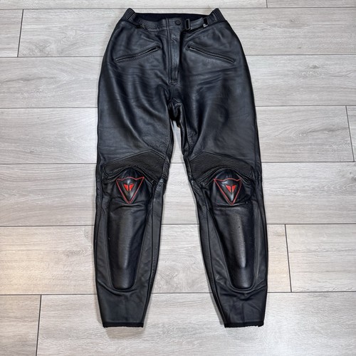 Dainese Herren Motorradhose schwarz Leder Größe UK 36 EU 46 mit Schutz