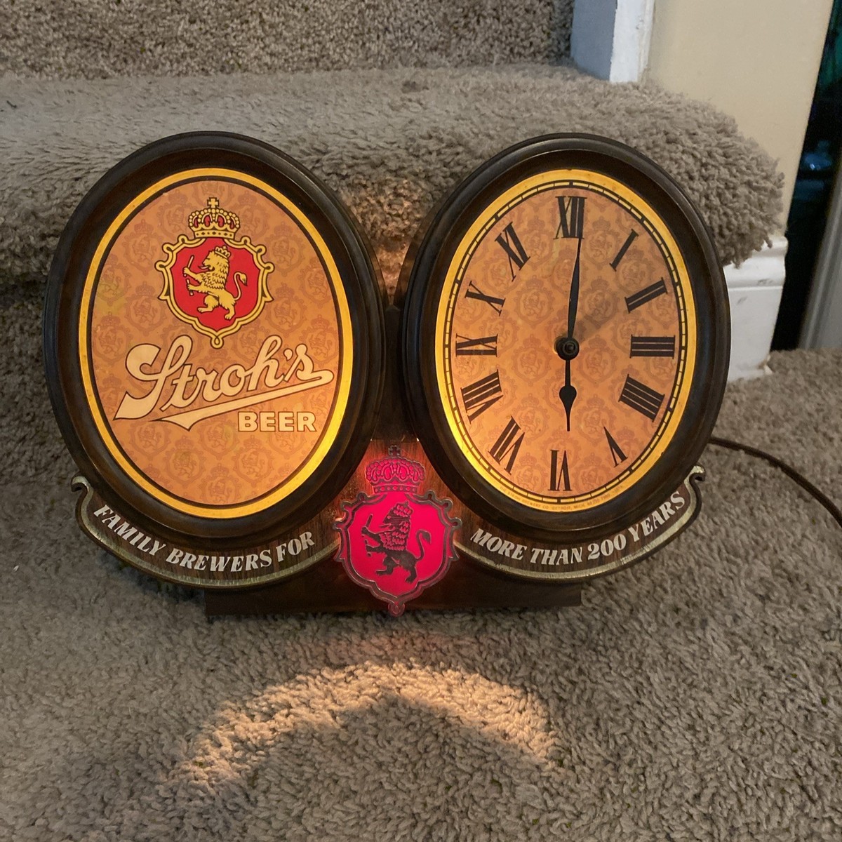VINTAGE STROH'S BEER CLOCK & ILUMINATE SIGN CASH REGISTER DISPLAY