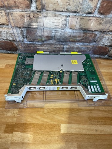 Cisco Systems Model : 15454-OTU2-XP 4 X OTN 10G / WOWUA1VDAE Mr Transponder - Picture 6 of 9