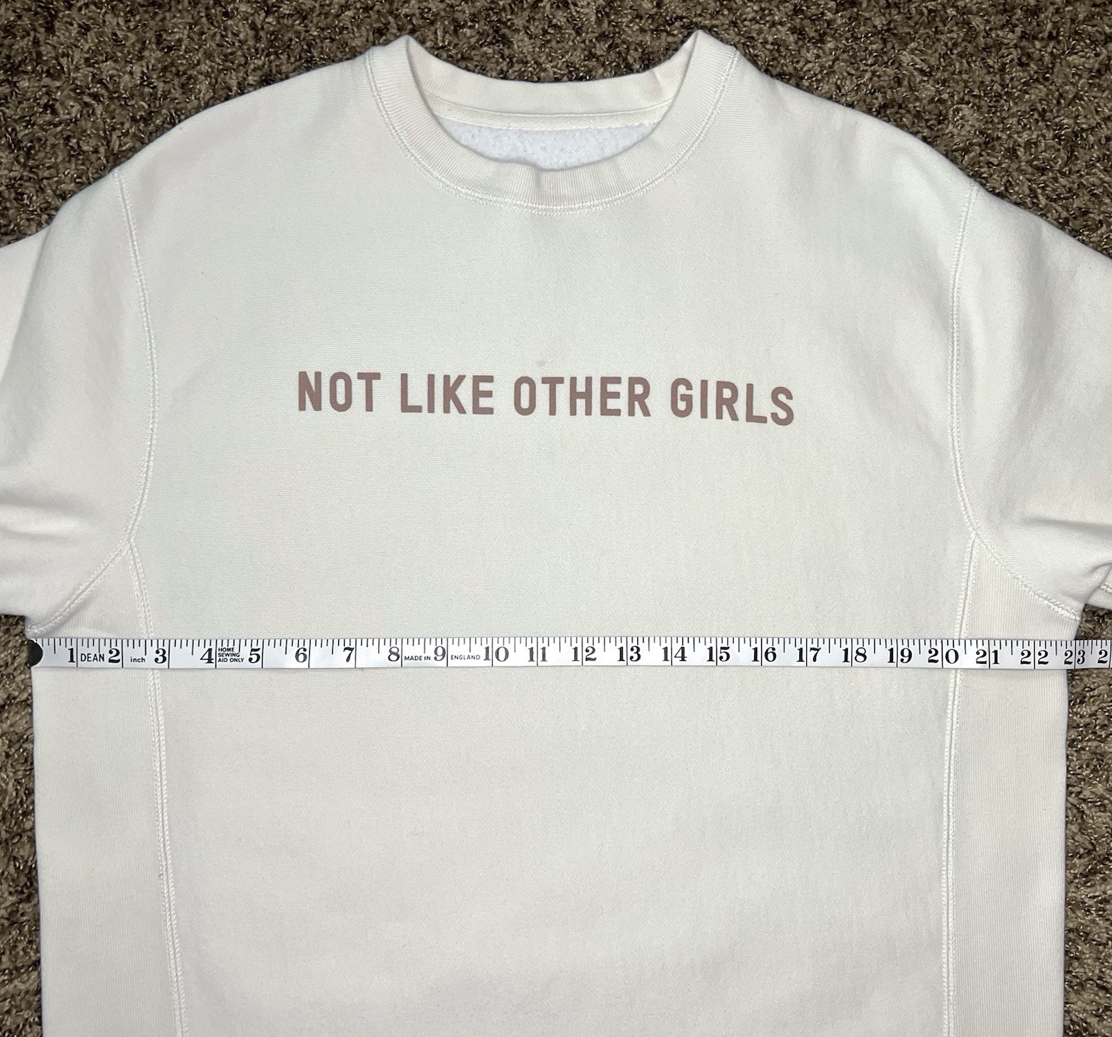 ALTRA Felpa Claudia Oshry Non Come Altre Ragazze Live On Tour XL 22 5” X 29”