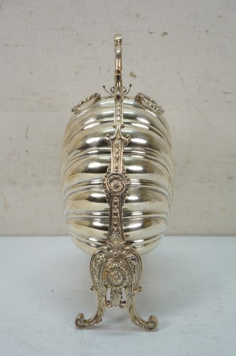 Antique English Silverplate Scalloped Clam Shell Biscuit Box Bun Warmer 11" - Picture 4 of 17