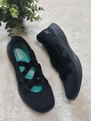 Skechers schwarz Air Cooled Goga Mat Serene Elation Mary Jane sportliche Ballerinas, 10