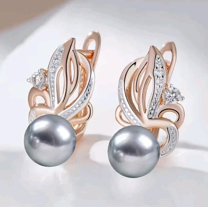 Luxus Ohrringe Huggie 585er Rolled Roségold Walzgold Blumenform mit Graue Perle - Bild 4 von 4